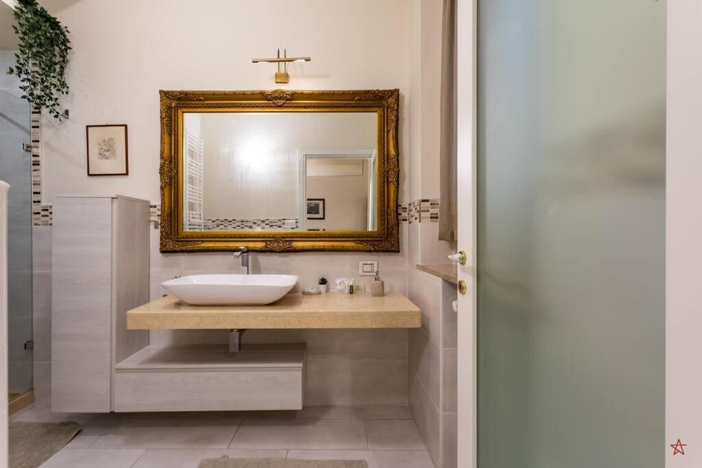 Arena-Center Luxury Apartment เวโรนา ภายนอก รูปภาพ